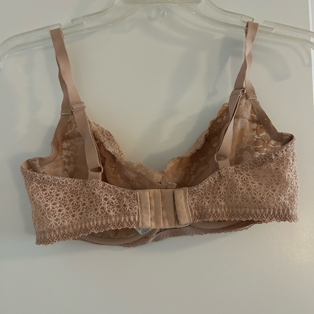 REVEAL LINGERIE • Tan Laced Bra • 36DD • - Picture 2 of 6